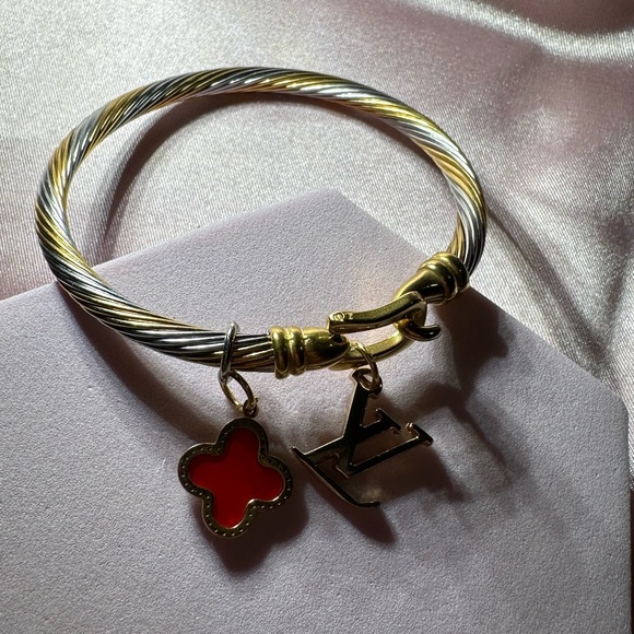 LV Red colored Zipper Pull Charm Authentic Louis Vuitton Charm - Picture 11 of 14